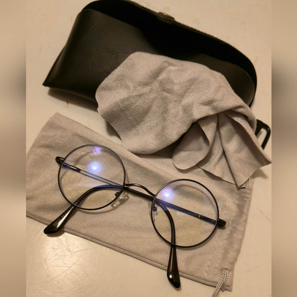 🛍 Blue Light Glasses Kids Circle Lenses With Case, Bag And Cloth